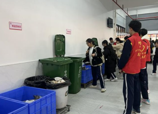 1764726012199696.png 360截图20251203094000.png
